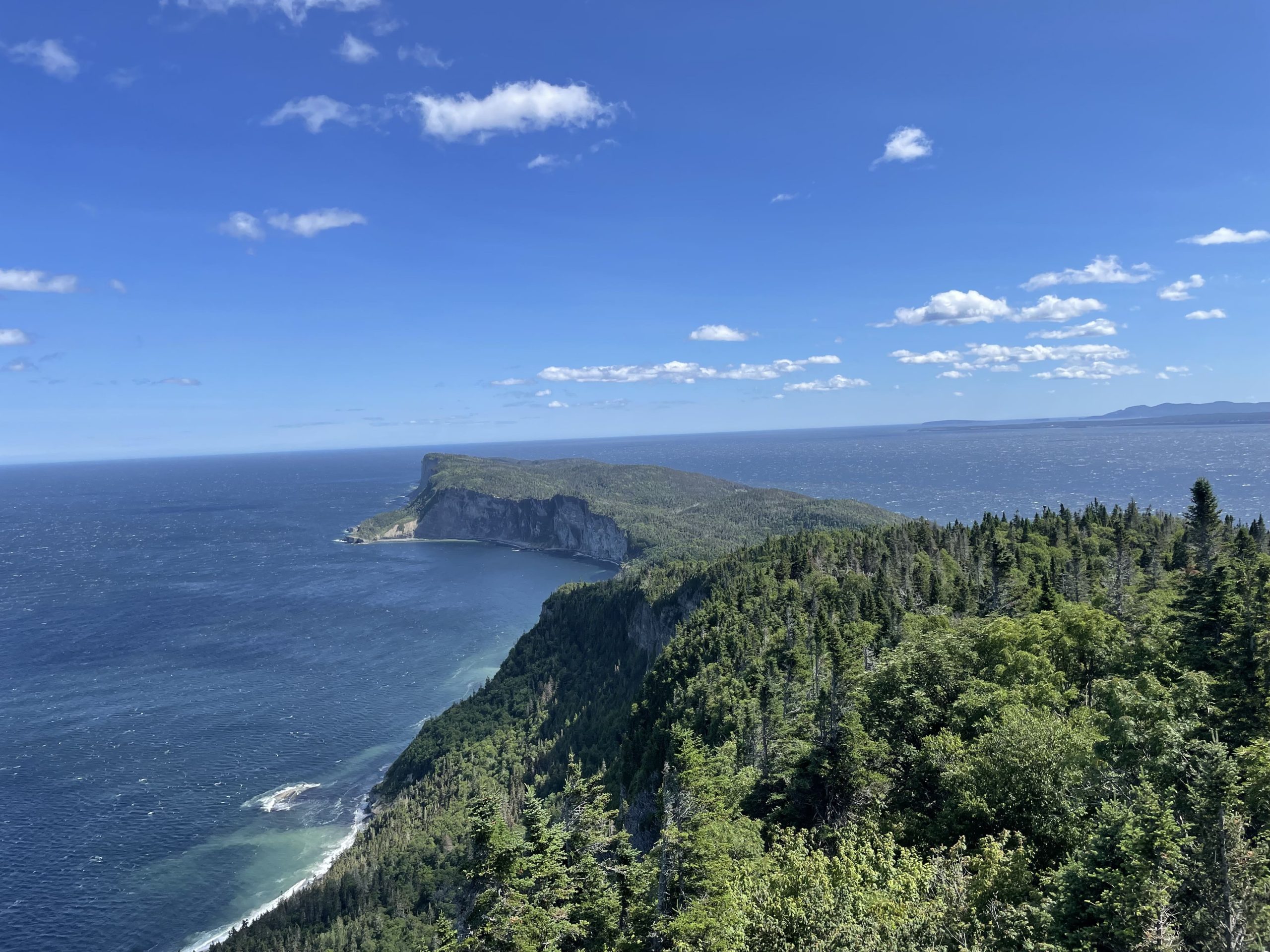Belvédère du Mont-Saint-Alban au parc national Forillon en Gaspésie, Québec, Canada
