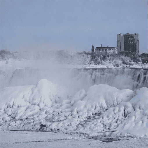 Chutes du Niagara gelées en hiver, Niagara Falls, Québec, Canada