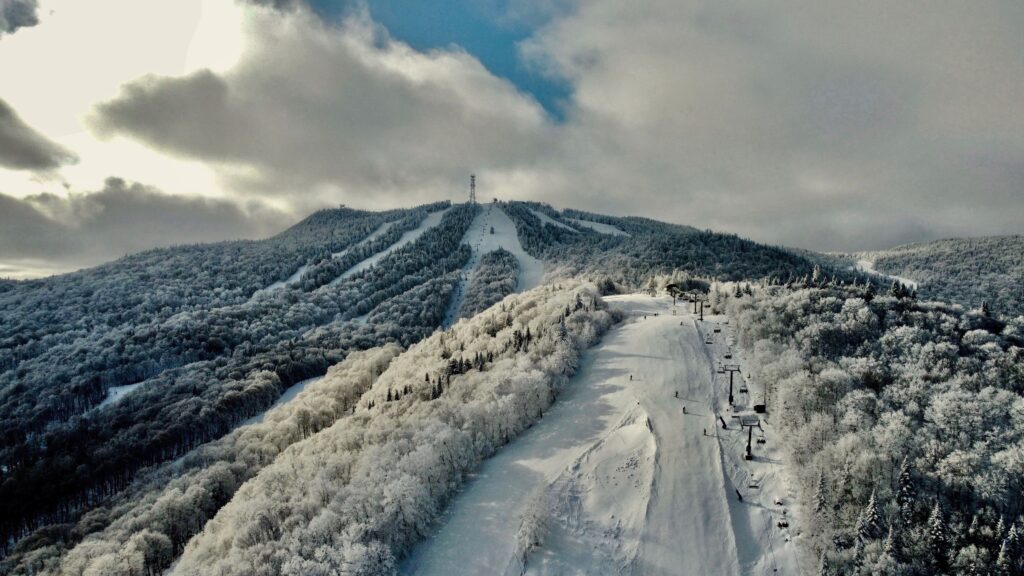 Station de ski de Mont-Tremblant en hiver, Québec