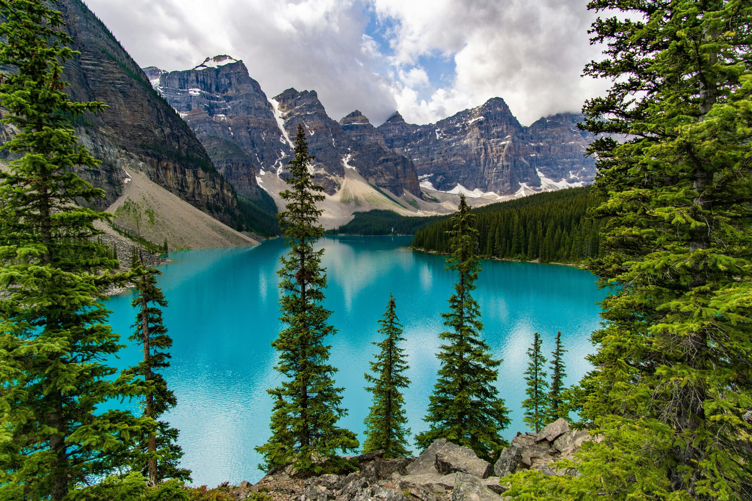 Lac Moraine au parc national de Banff